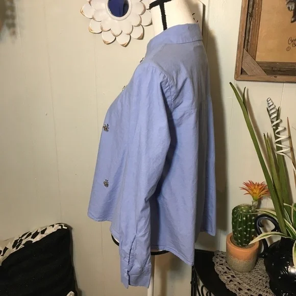 Kensie jeans button down jeweled blouse. - Picture 2 of 7